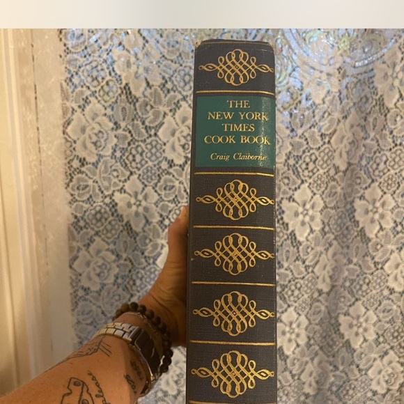 !! SOLD !! 

**NYT** cookbook // first edition - Picture 5 of 8